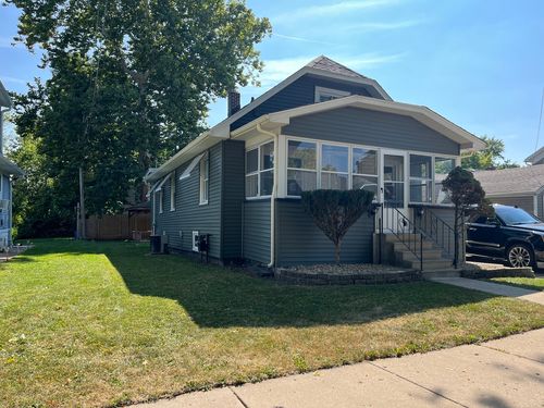 733 Schomer Ave, Aurora, IL, 60505-4835 | Card Image