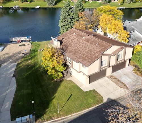 35 Fremont Dr S, Fargo, ND, 58103-5094 | Card Image