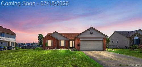 1529 Baypointe Cir, Grand Blanc, MI, 48439-7274 | Card Image