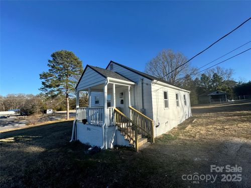 552 6th St, chester, SC, 29706-1688 | Card Image