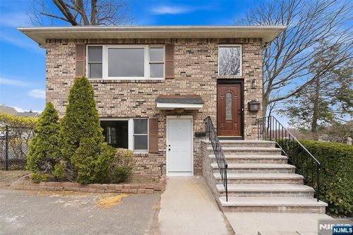49 E Pleasant Ave, Maywood, NJ, 07607-1316 | Card Image