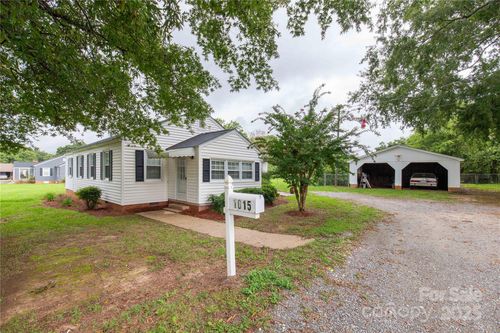 1015 Grace Ave, Lancaster, SC, 29720-4246 | Card Image