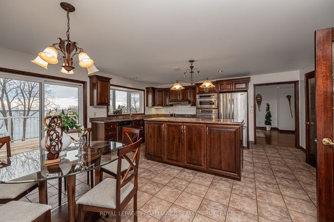 4734 Lakeside Lane, House other with 6 bedrooms, 5 bathrooms and 4 parking in Bath ON | Image 15