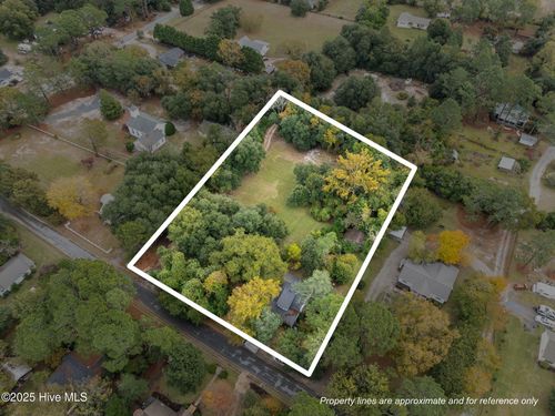 1515 N Ridge St, Southern Pines, NC, 28387-4236 | Card Image