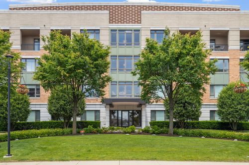 unit-103-1000 Village Center Dr, Burr Ridge, IL, 60527-4538 | Card Image