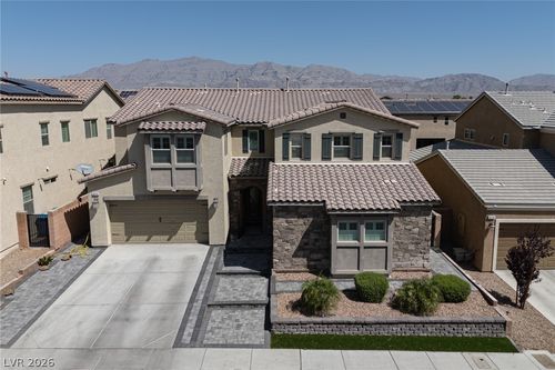 824 Claystone Ridge Ave, North Las Vegas, NV, 89084-2551 | Card Image