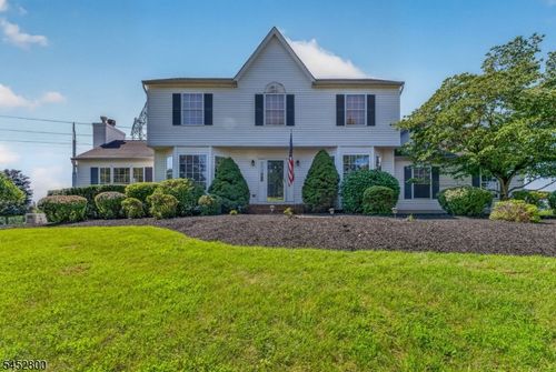 22 Mott Way, Flemington, NJ, 08822-6911 | Card Image