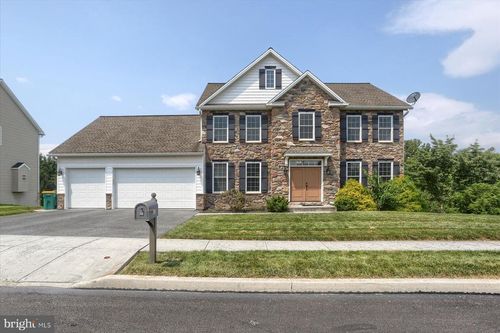 482 Adam Ln, MECHANICSBURG, PA, 17050-2478 | Card Image