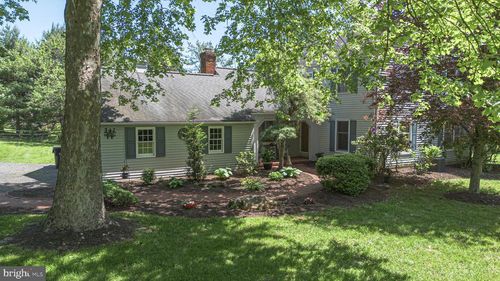3048 Aquetong Rd, NEW HOPE, PA, 18938-5613 | Card Image