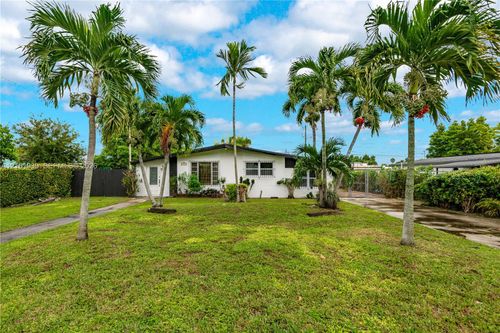 11510 Sw 136th St, Miami, FL, 33176-6201 | Card Image