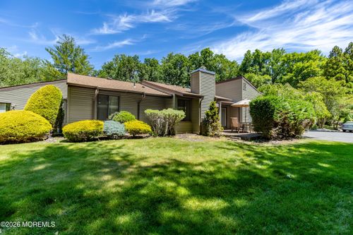 33 Hampton Ct, Red Bank, NJ, 07701-5407 | Card Image