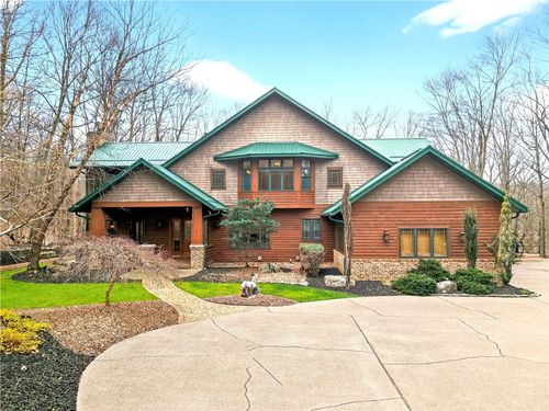 132 Twin Oaks Ln, Trafford, PA, 15085-9787 | Card Image