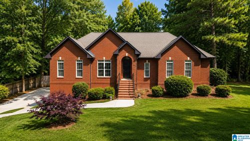 205 Cameron Cir, CHELSEA, AL, 35043-6249 | Card Image