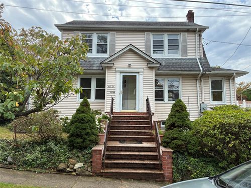 4634 Iris Ln, Great Neck, NY, 11020-1267 | Card Image