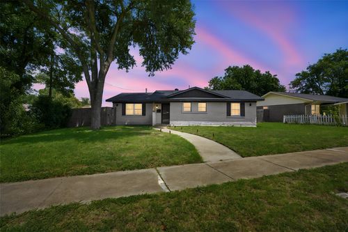 222 Rockaway Dr, Duncanville, TX, 75116-3631 | Card Image