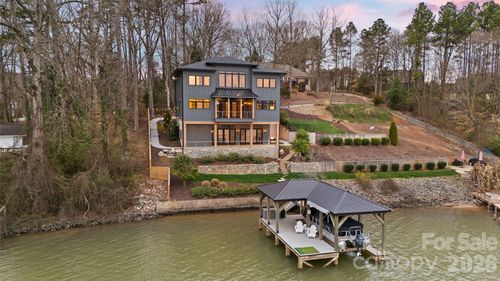 324 Riverside Dr, Mount Holly, NC, 28120-9787 | Card Image