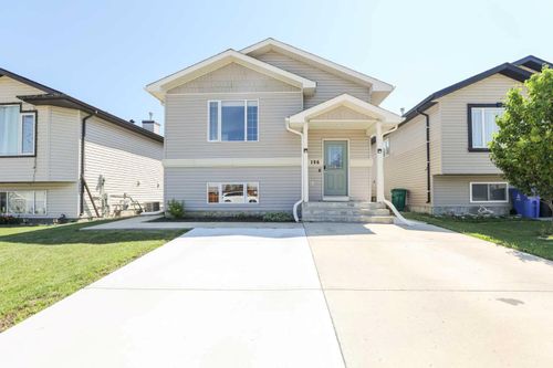 196 Aberdeen Rd W, Lethbridge, AB, T1J0N1 | Card Image