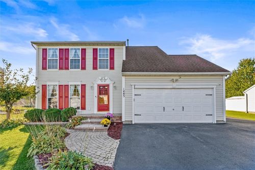 1485 Bowling Green Dr, Webster, NY, 14580-9637 | Card Image