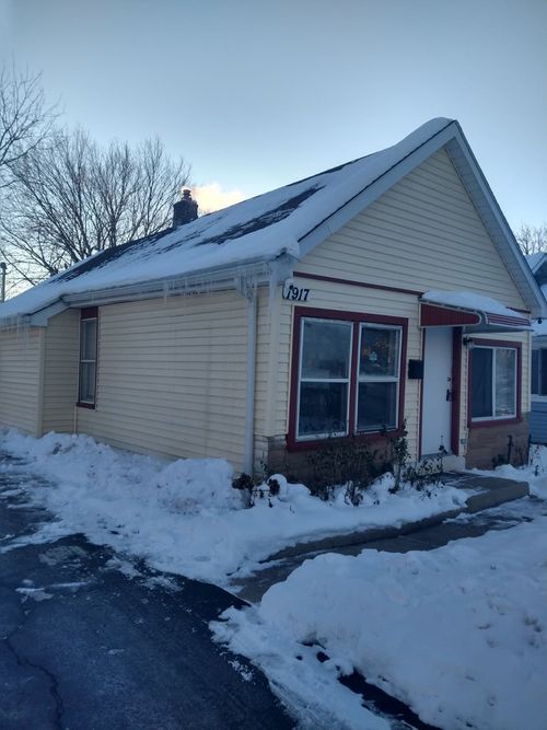 1917 Honore Ave, North Chicago, IL, 60064-2413 | Card Image