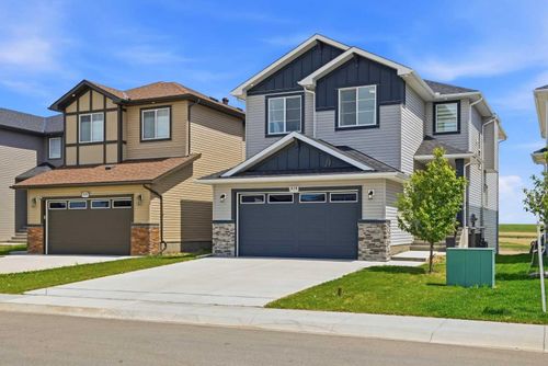 838 Edgefield St, Strathmore, AB, T1P0H6 | Card Image
