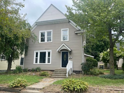 112 N Lincoln St, Kendallville, IN, 46755-1612 | Card Image