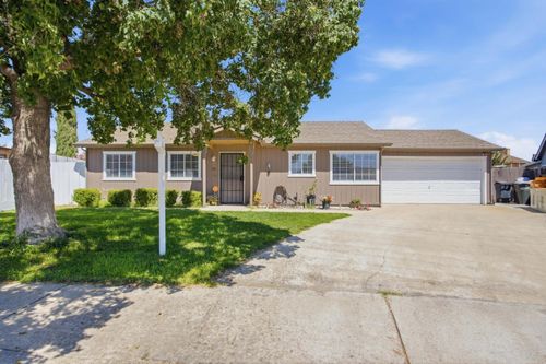 2045 Pajaro Ct, Livingston, CA, 95334 | Card Image