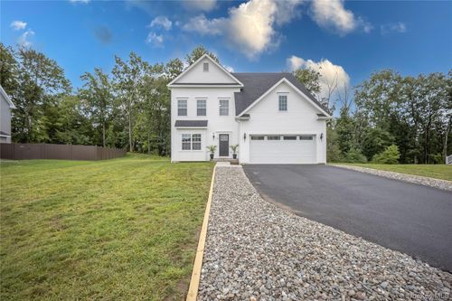 18 Page Ct, Poughkeepsie, NY, 12603-2079 | Card Image