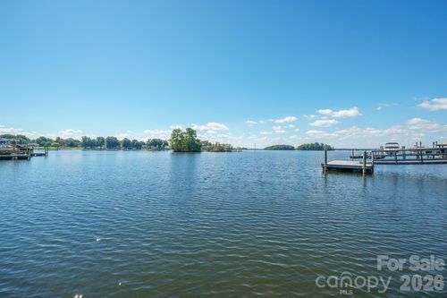 20919 Island Forest Dr, Cornelius, NC, 28031-7101 | Card Image