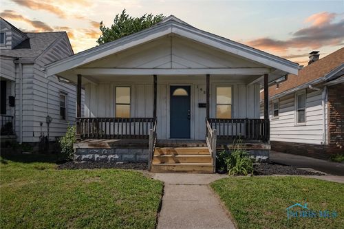 1952 Fairfax Rd, Toledo, OH, 43613-5115 | Card Image