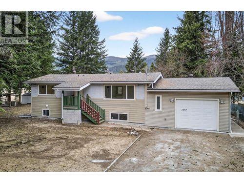 1297 Thompson Dr, Clearwater, BC, V0E1N2 | Card Image