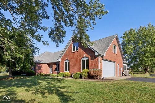 1988 W County Road 300 S, Danville, IN, 46122-8135 | Card Image