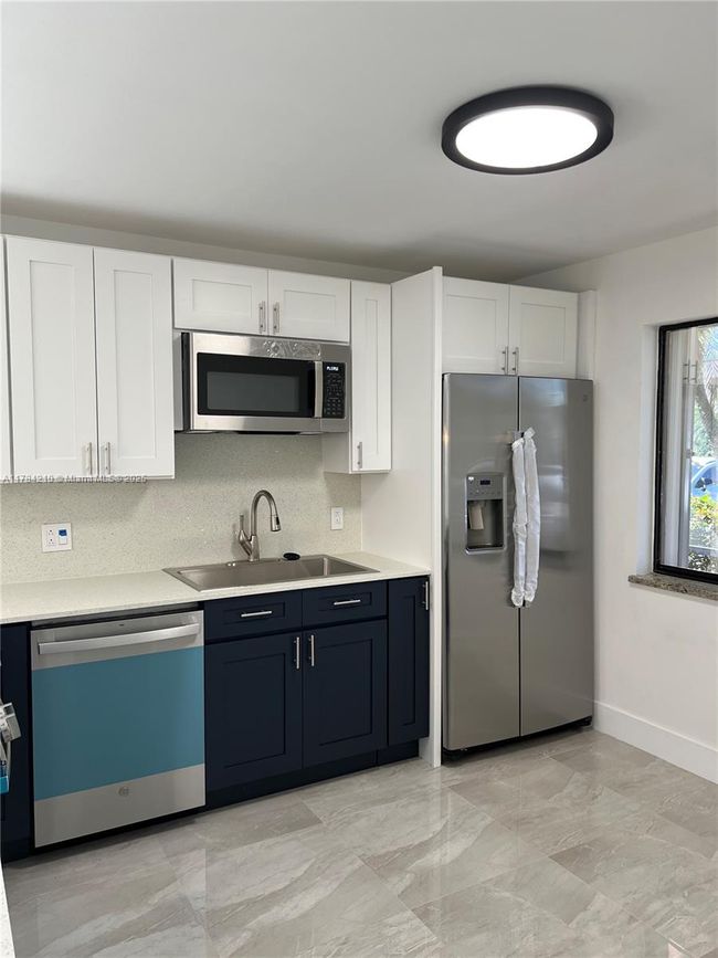 APT-104 - 16461 Blatt Blvd, Condo with 2 bedrooms, 2 bathrooms and null parking in Weston FL | Image 17