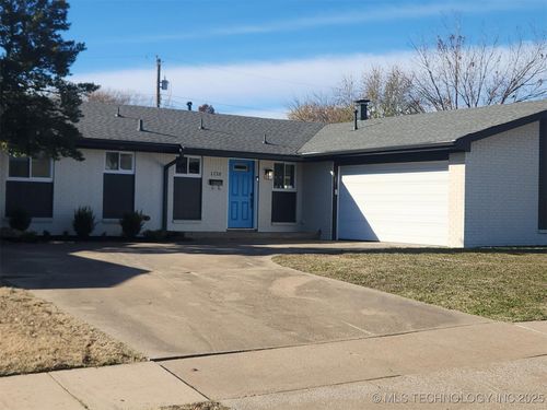 1118 N Hickory Pl, Broken Arrow, OK, 74012-1631 | Card Image