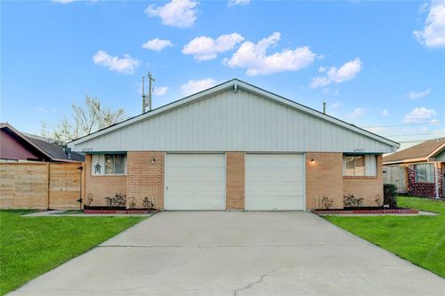 1907 Bahama Dr, Seabrook, TX, 77586-2919 | Card Image