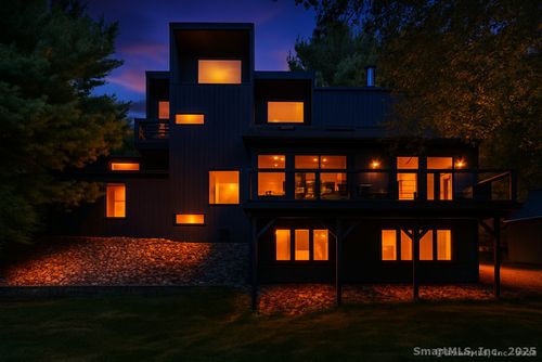 564 Hubbard Road, Killingly, CT, 06241 | Card Image