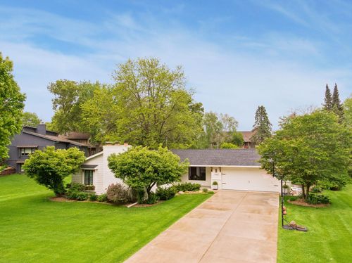 17950 3rd Ave N, Plymouth, MN, 55447-3475 | Card Image