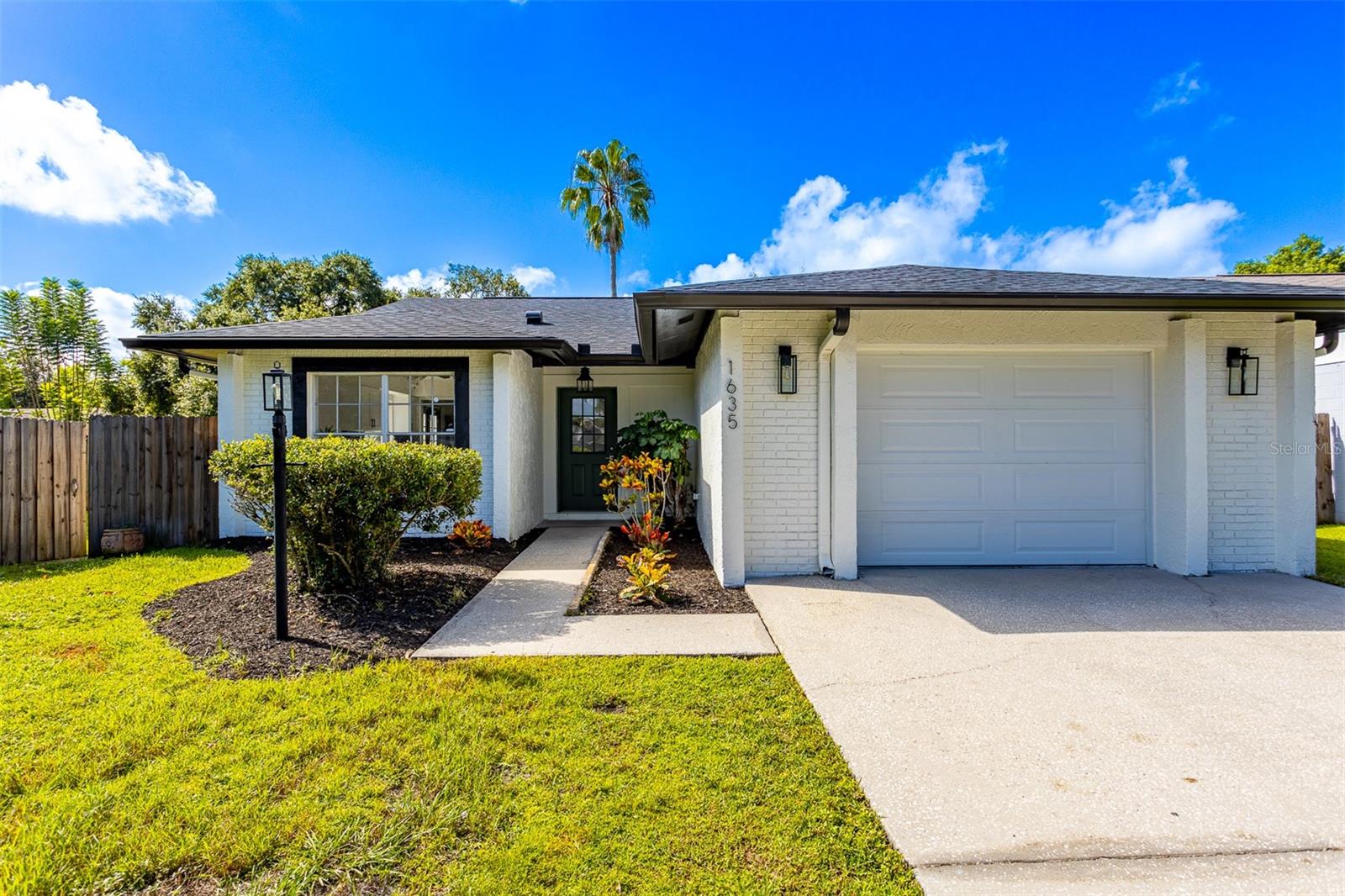 Palm Leaf Dr, Brandon, FL 33510