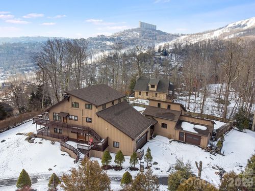 301 Highland Cir, Sugar Mountain, NC, 28604-9627 | Card Image