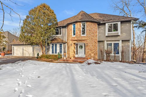 6981 Edgebrook Pl, Eden Prairie, MN, 55346-2952 | Card Image
