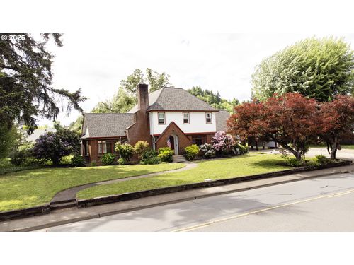 425 N 9th St, Cottage Grove, OR, 97424-1308 | Card Image