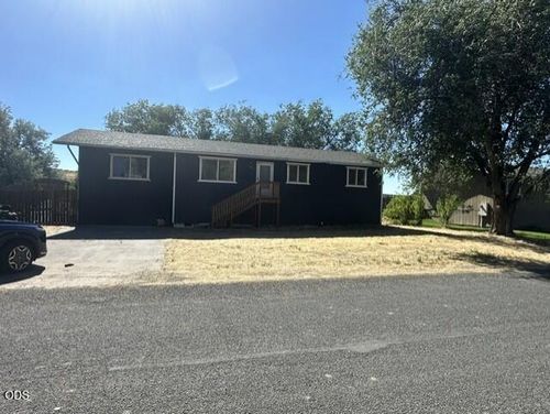 3025 Greenleaf St, Malin, OR, 97632-9778 | Card Image