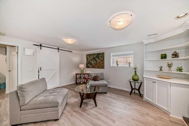 23 Sanderling Rise Nw, Home with 4 bedrooms, 3 bathrooms and 5 parking in Calgary AB | Image 19