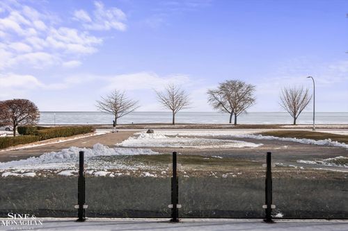 737 Lake Shore Rd, Grosse Pointe Shores, MI, 48236-1754 | Card Image