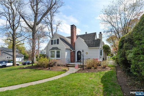 130 Glenwood Rd, Ridgewood, NJ, 07450-1314 | Card Image