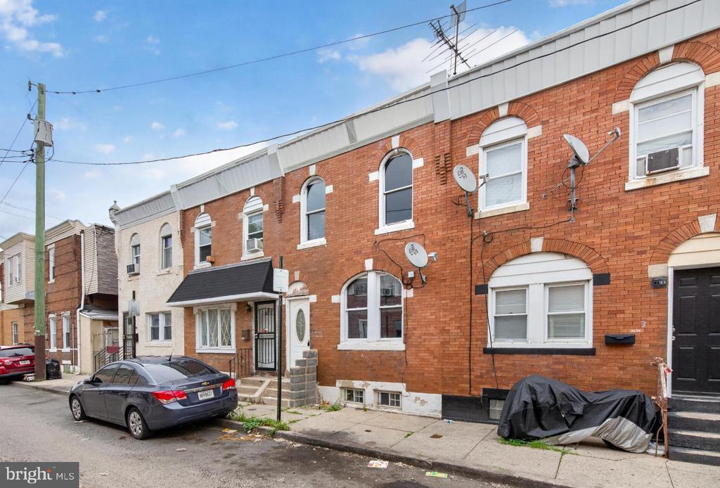 Residential in PHILADELPHIA 4
