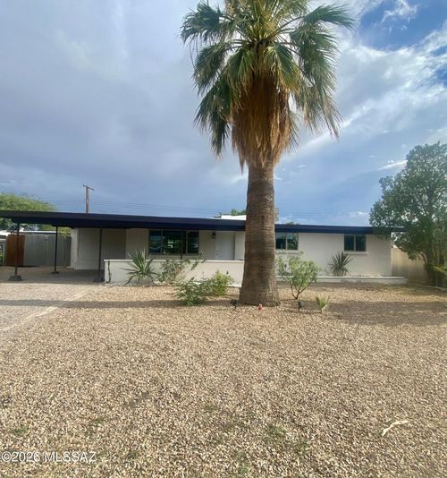 6042 E 33rd St, Tucson, AZ, 85711-6837 | Card Image