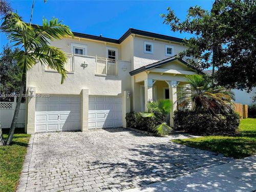 215 Ne 32nd Ter, Homestead, FL, 33033-7124 | Card Image
