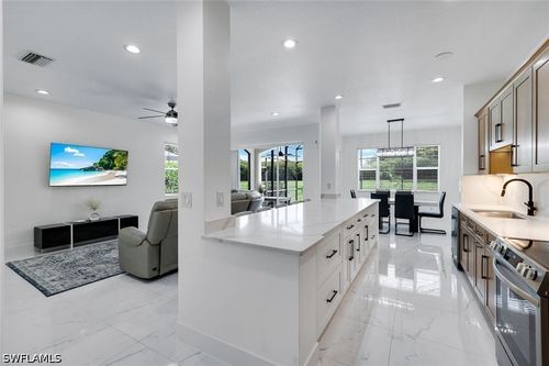 20370 Larino Loop, ESTERO, FL, 33928-6368 | Card Image