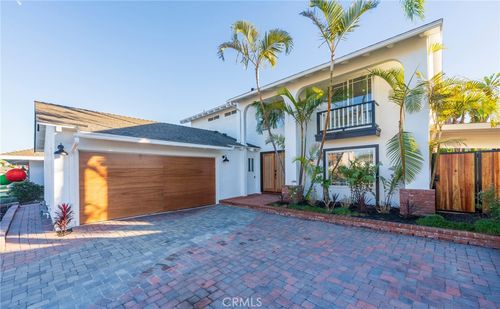 9562 Rockpoint, Huntington Beach, CA, 92646 | Card Image