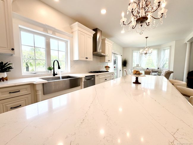 197 Shadow Pond Ln, House other with 4 bedrooms, 4 bathrooms and 6 parking in Suffield CT | Image 10